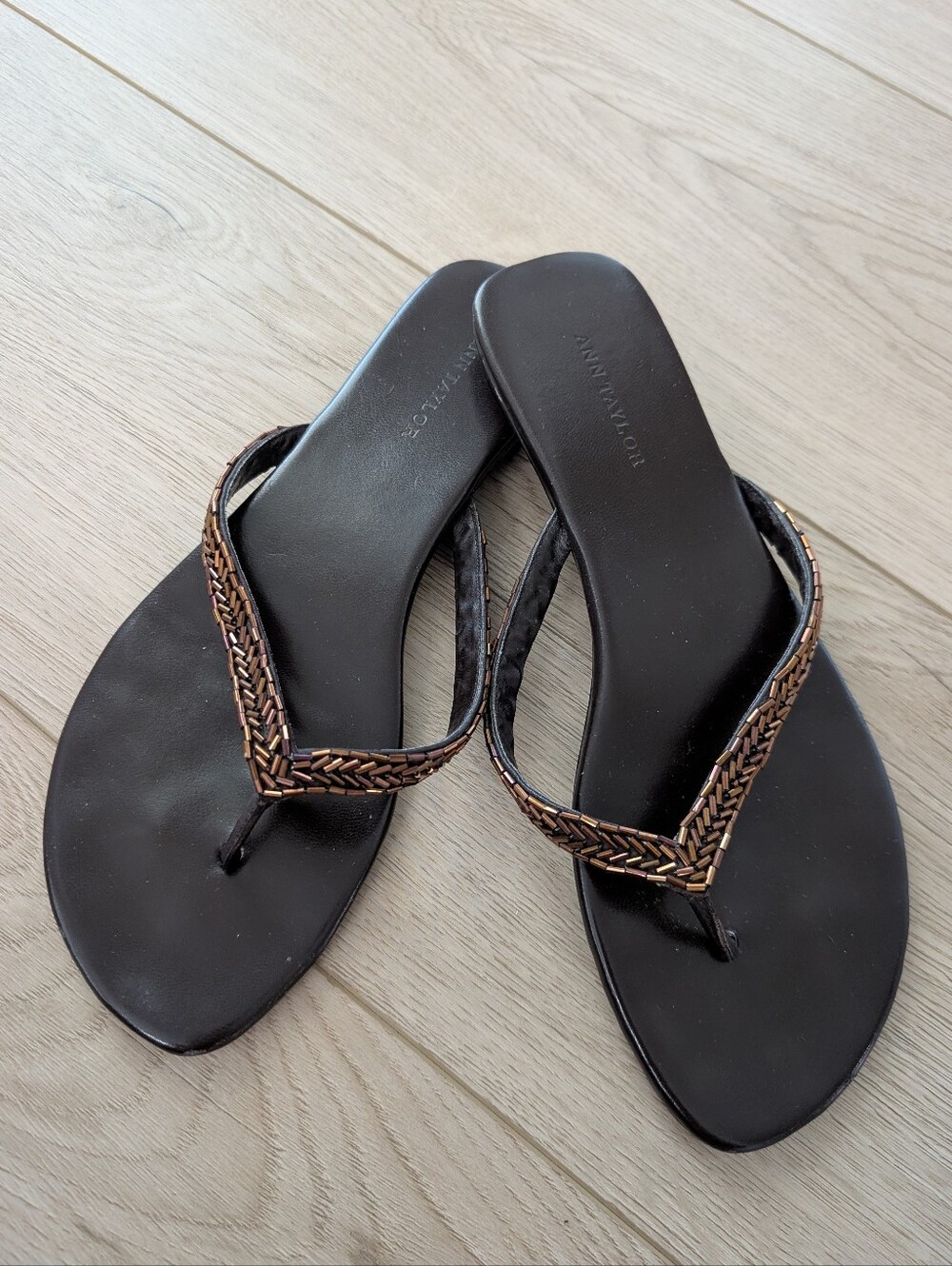 Ann Taylor Brown Sandal Thong with Braided Brown Accent Size 7.5